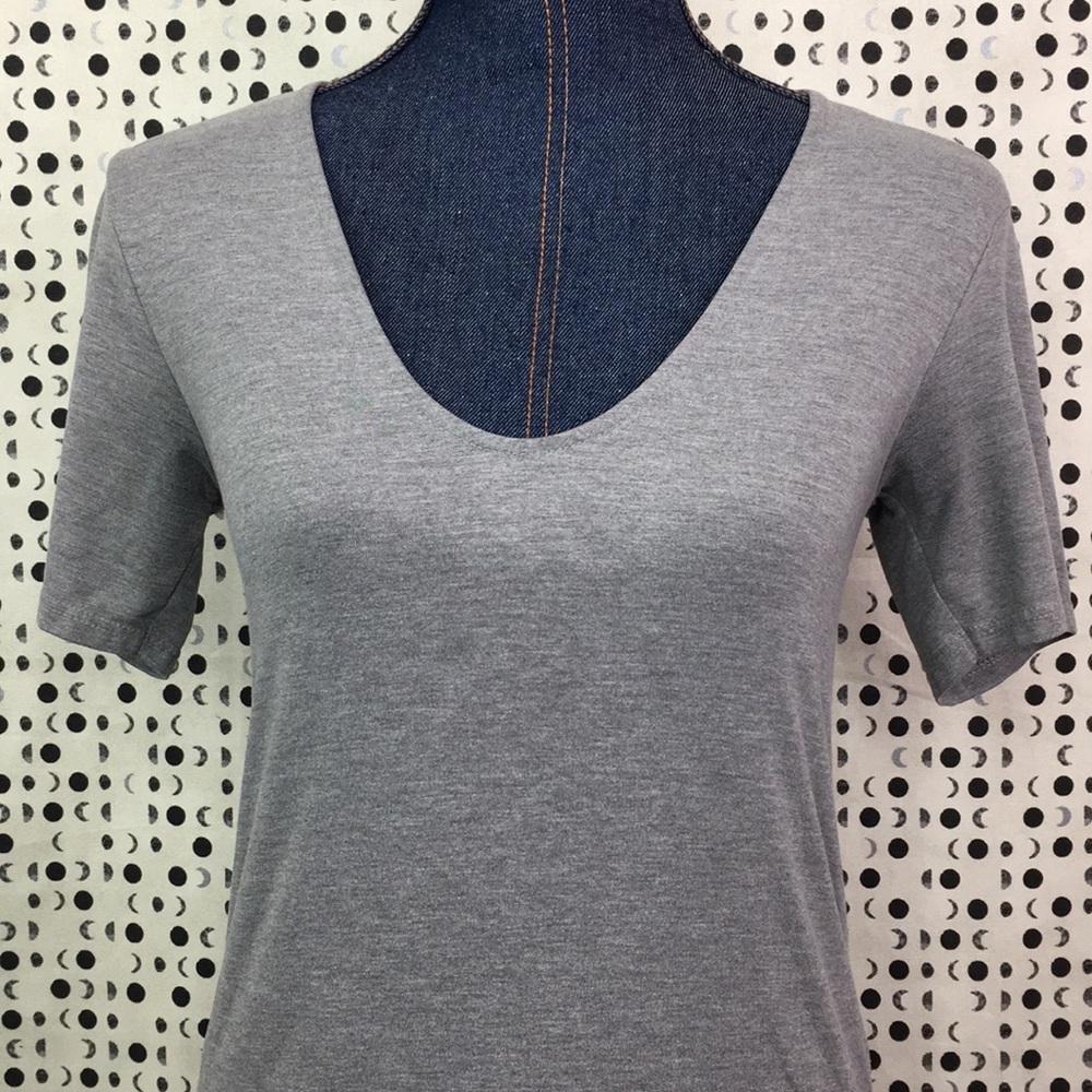 TOPSHOP Gray Tee - Picture 2 of 5